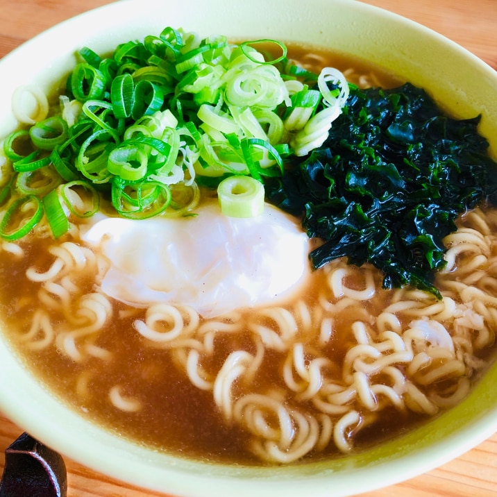 さくっと昼ごはん☆わかめネギラーメン